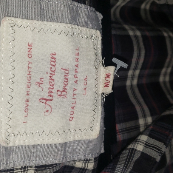 I love H. Eighty One An American Brand Women LongSleeve Button-Down Shirt Medium - Picture 3 of 9